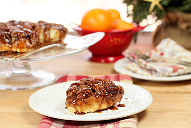 bourbon-orange-cinnamon-rolls-single