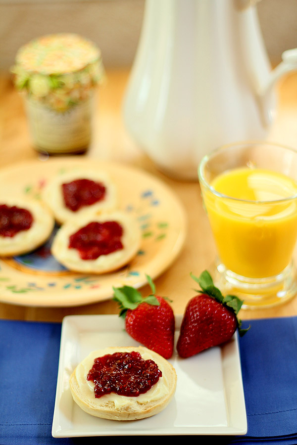 philly-cheese-white-scene