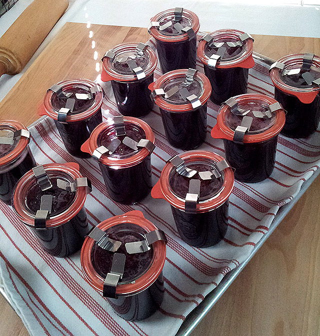 wine-jelly-jars-canned